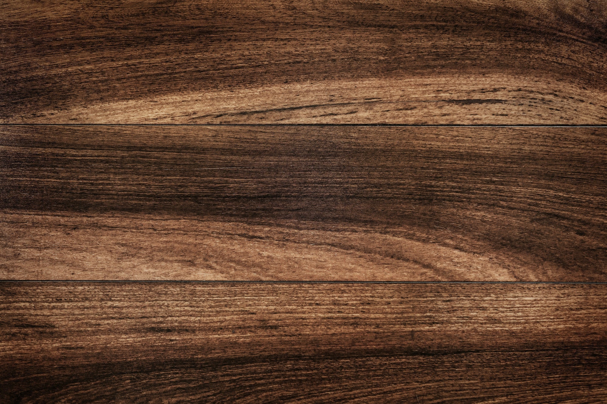 Plancher de bois franc à Laval, guide d'achat complet 2026