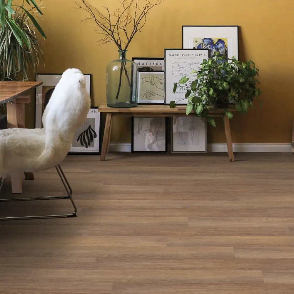 Bureau avec plancher de vinyle pâle