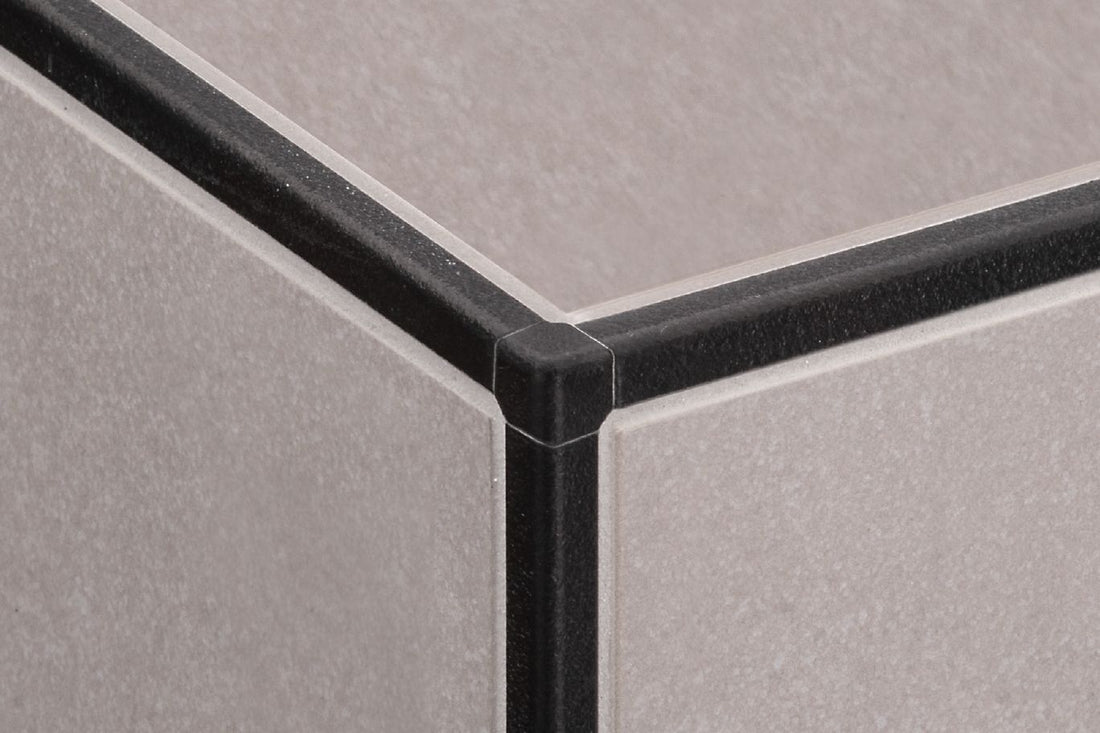 Schluter FINEC-SQ Profilé de finition et de protection des rebords aluminium grège 1/2" (12.5 mm) x 8' 2-1/2"