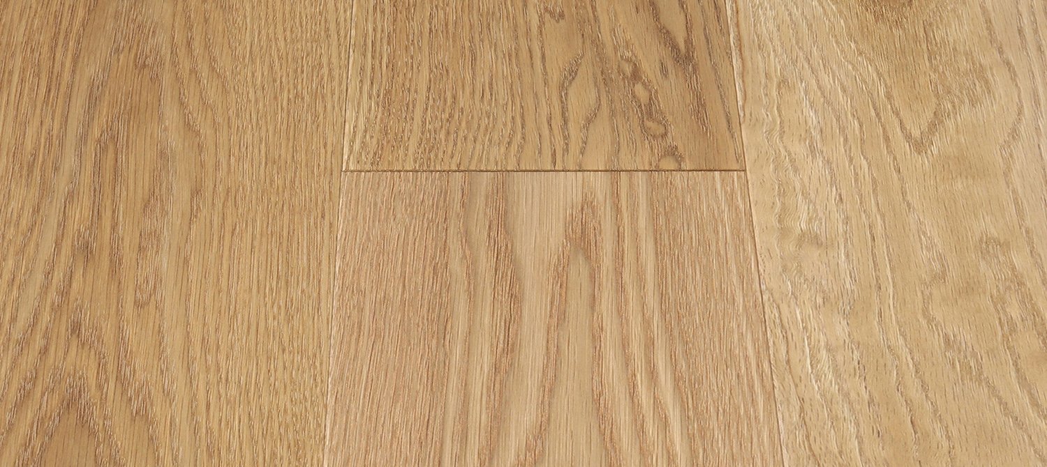 Preverco Bois franc Chêne Blanc Flame-FX, seuil 84 pouces, grain flambé visible et finition mate