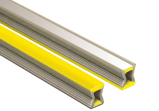 Schluter DILEX-EZ Profilé décoratif pour joint de mouvement - plastique PVC chrome/jaune 9/32" x 1/4" (6 mm) x 8' 2-1/2"