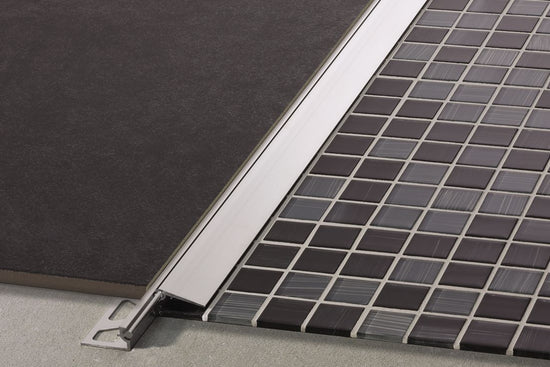 Schluter RENO-V profilé réducteur en aluminium anodisé mat, 3/4 pouce (20 mm), longueur 8 pieds 2,5 pouces