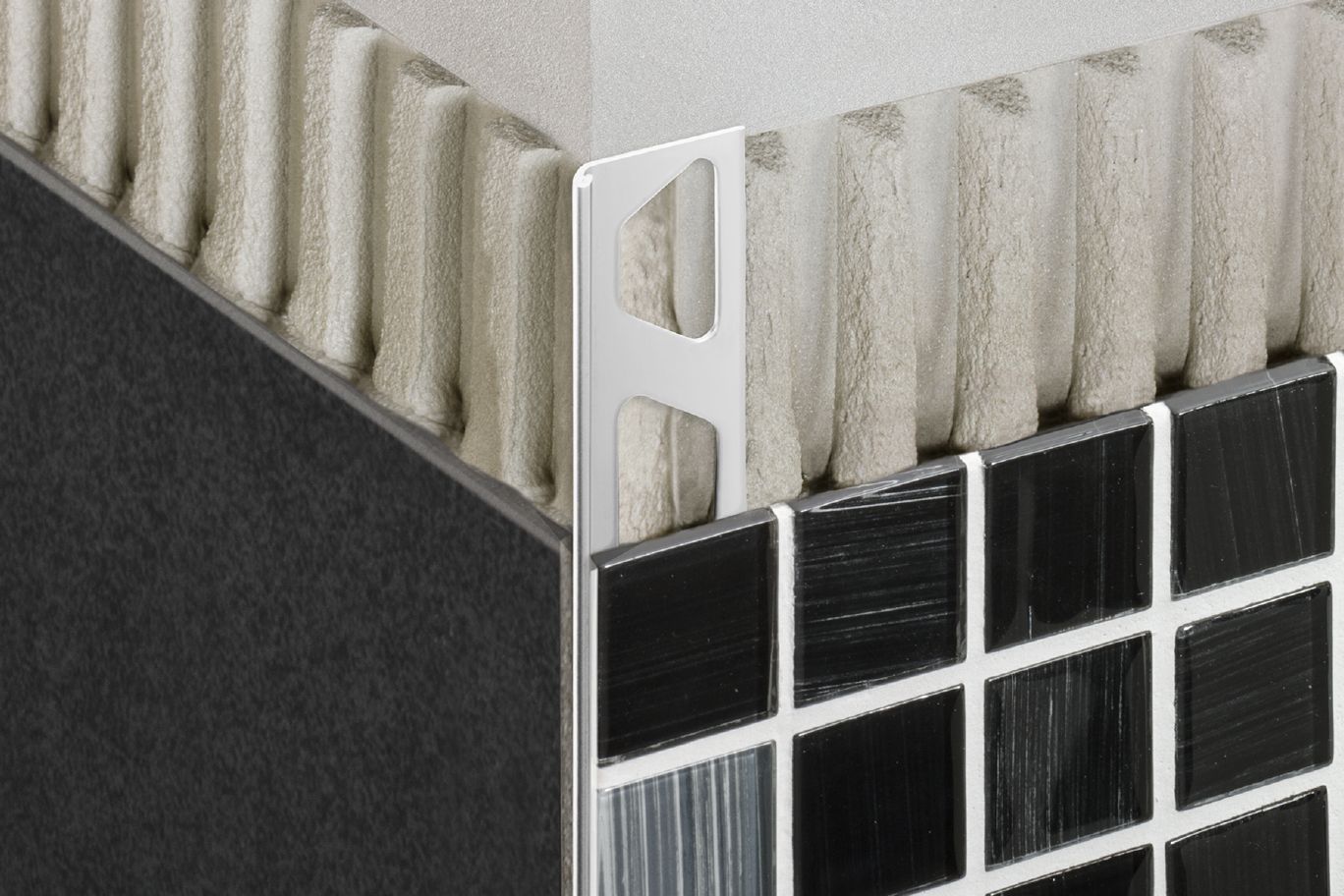 Schluter FINEC Profilé de finition et de protection des rebords - acier inoxydable (V2) 11/32" (9 mm) x 8' 2-1/2"