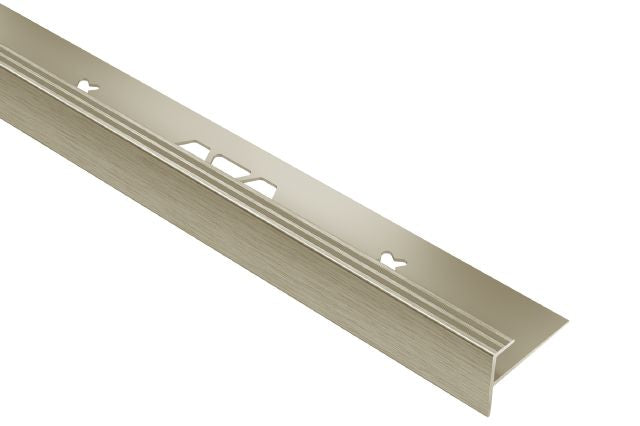 Schluter VINPRO-STEP Profilé de nez de marche pour revêtement de vinyle aluminium anodisé nickel brossé 9/32" (7 mm) x 8' 2-1/2"