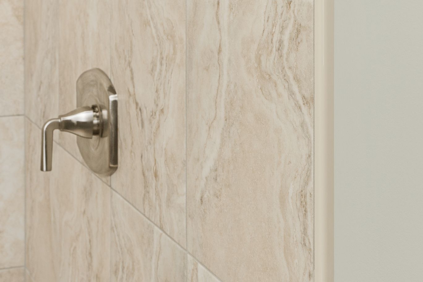 Schluter RONDEC Coin intérieur 90° - aluminium avec un aspect d'acier inoxydable 1/4" (6 mm)