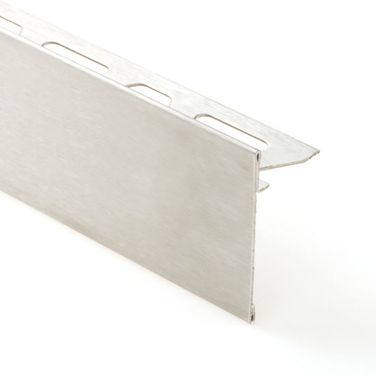 Schluter SCHIENE-STEP Profilé de bordure de comptoir/marche - acier inoxydable (V2) brossé 7/16" (11 mm) x 8' 2-1/2" avec ailette verticale de 1-1/2"
