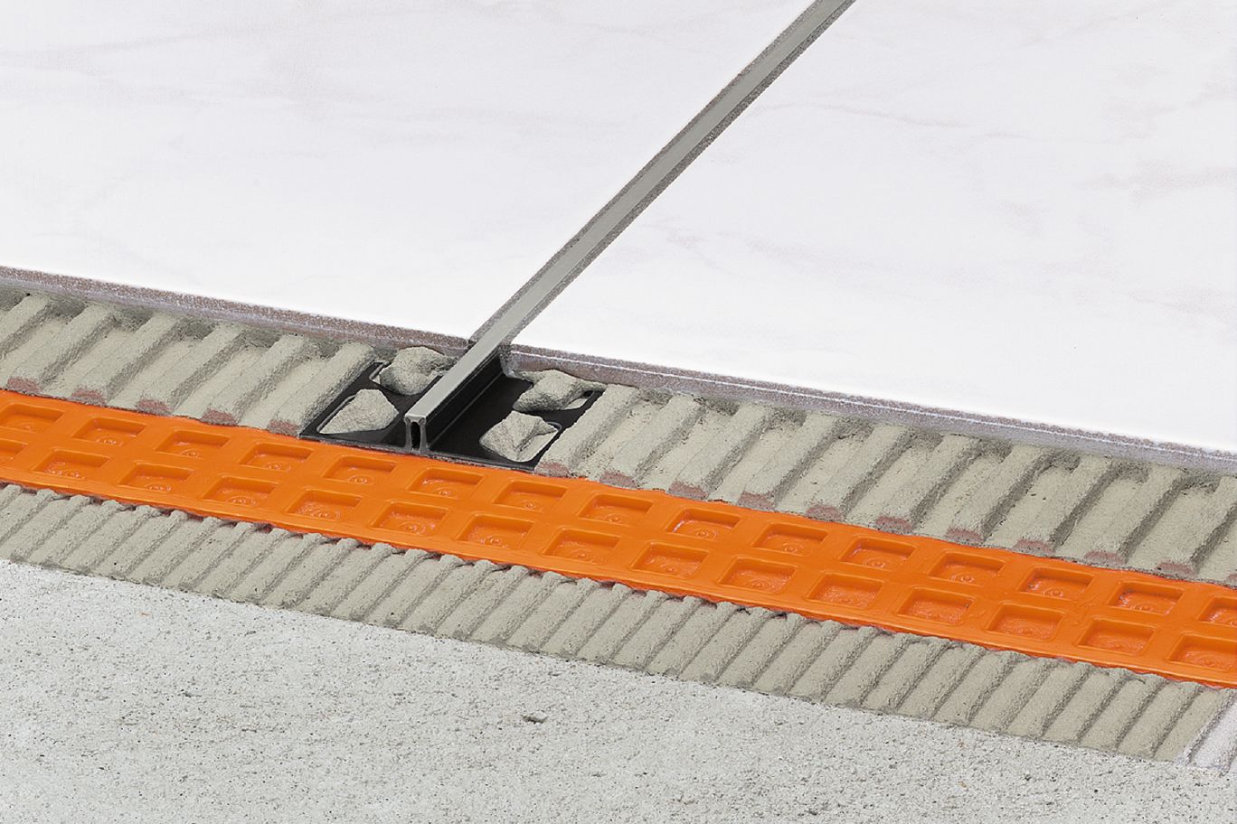 Schluter DILEX-BWS Profilé pour joint de surface Plastique PVC avec zone de mouvement CPE de 3/16" Gris coulis 1/4" x 8' 2-1/2"