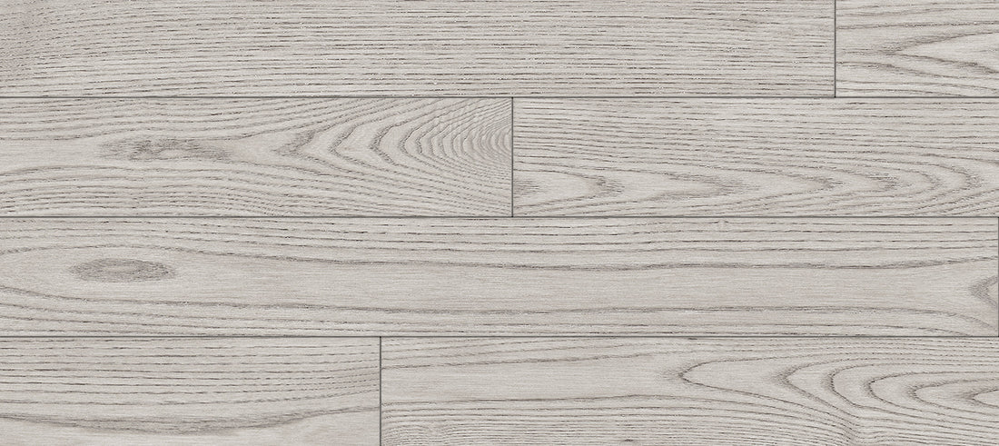 Preverco Bois franc SolidClassic Frêne Nuance Sky Mat plancher 5 po x 3/4 po finition mate grain naturel