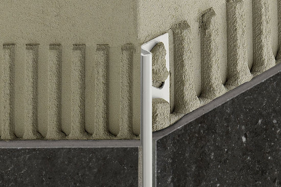 Schluter DECO-DE Profilé décoratif et de protection des rebors pour coins extérieurs à 135° - acier inoxydable (V2) brossé 3/8" (10 mm) x 8' 2-1/2"