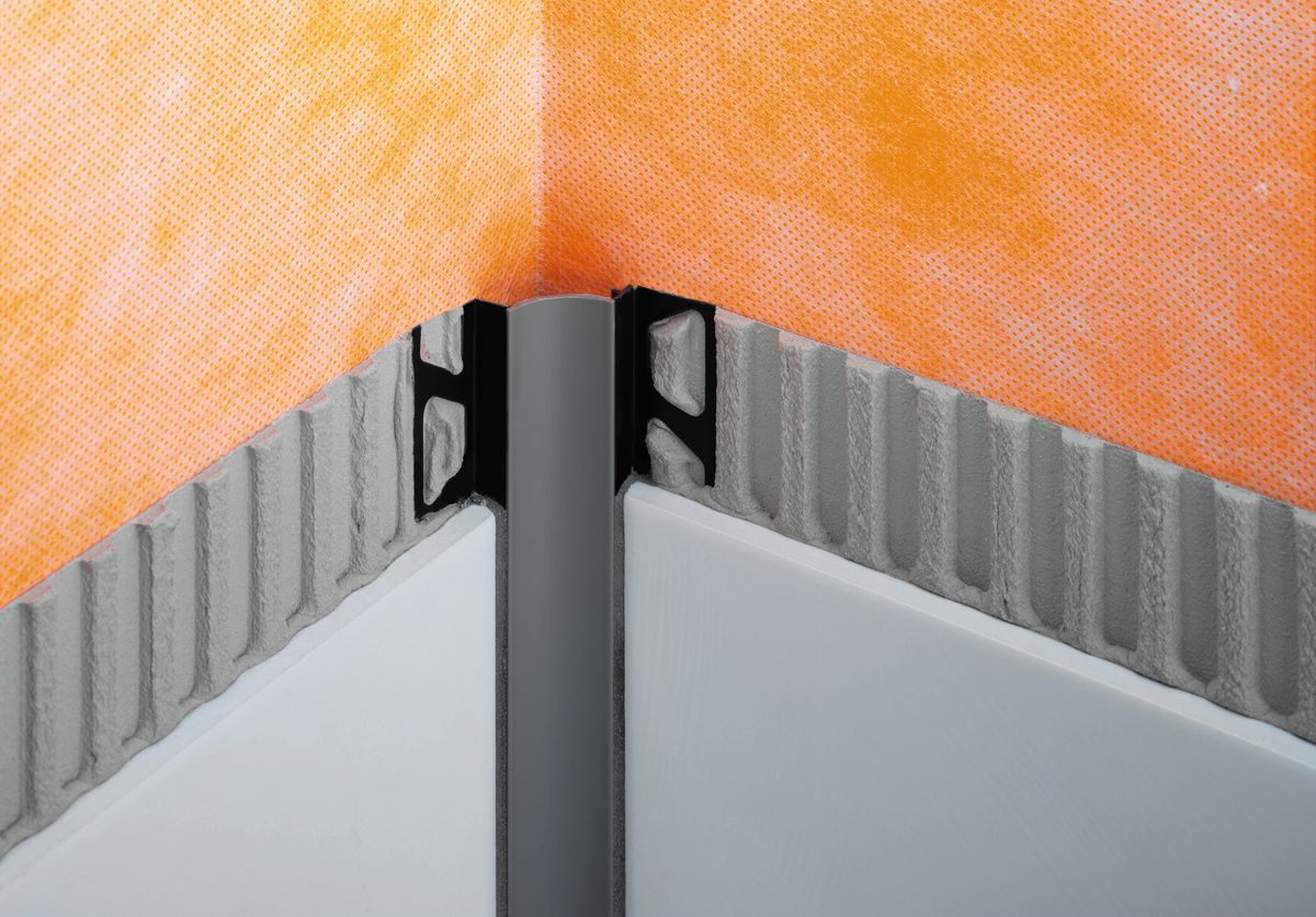 Schluter DILEX-HKW Profilé à gorge avec un radius de 11/16" - plastique PVC gris classique 11/32" (9 mm) x 11/32" x 8' 2-1/2"