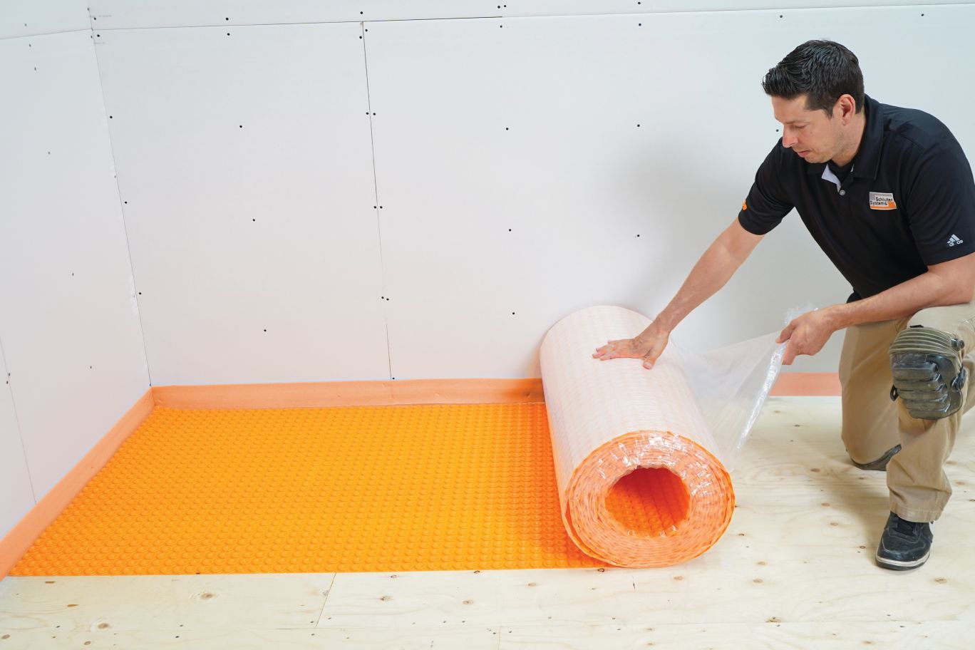 Schluter DITRA-HEAT-PS Membrane de désolidarisation autocollante en rouleau pour plancher chauffant 3' 3" x 41' 1" - 5 mm (134.5 pi²)