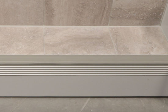 Schluter TREP-TAP Profilé de contremarche - aluminium anodisé mat 2" (50 mm) x 4' 11"