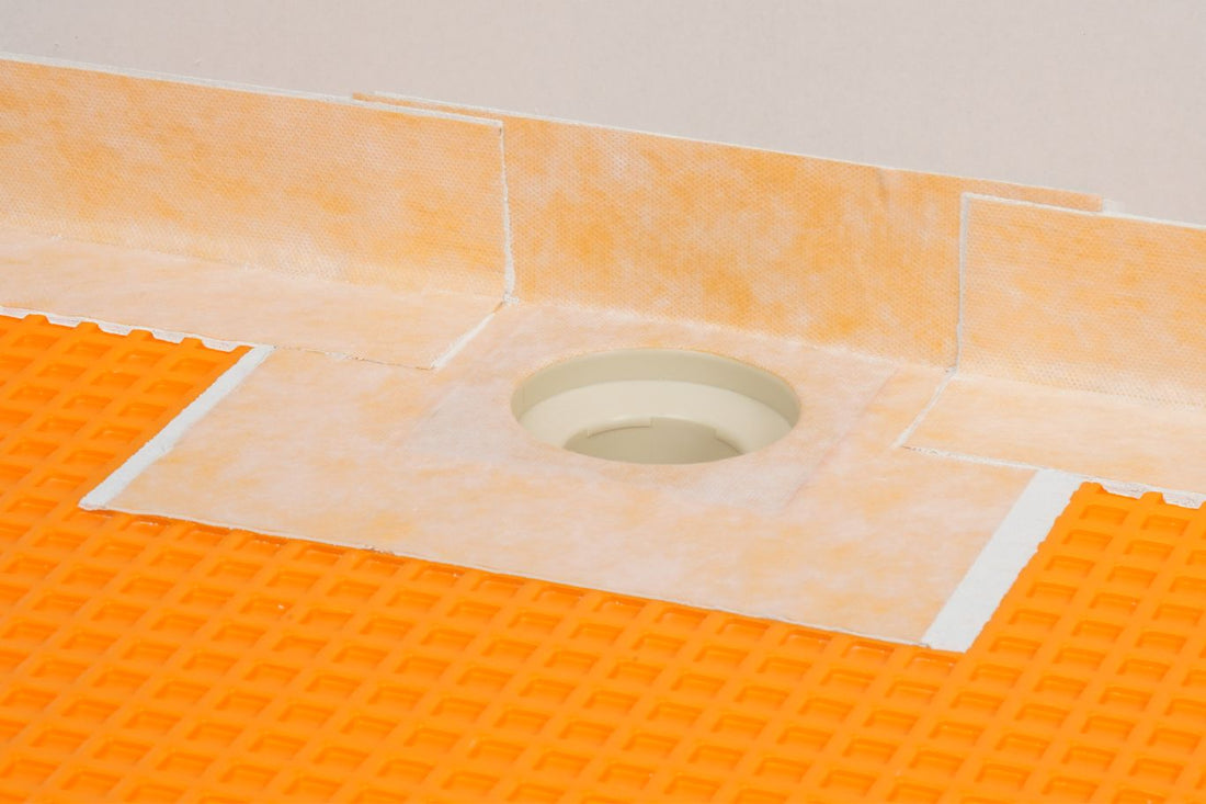 Schluter KERDI-DRAIN-F Kit de bride polypropylène avec raccords en ABS et PVC de 2"