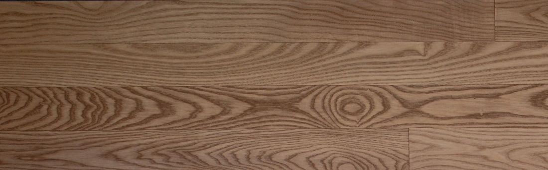 Preverco Bois franc SolidClassic Frêne Nuance Terra fini mat, larges lames 5 po x 3/4 po, veinage naturel