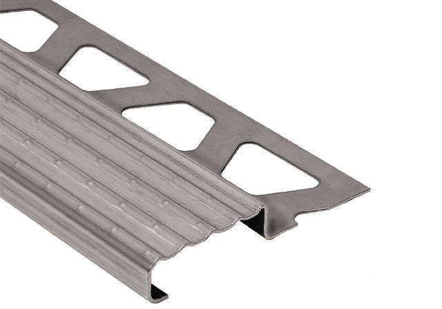 Schluter TREP-E Profilé pour nez de marche - acier inoxydable (V2) 3/16" (5 mm) x 4' 11"