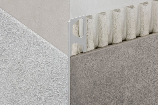 Schluter RONDEC-STEP Coin intérieur 135° avec ailette verticale de 2-1/4" aluminium anodisé chrome brossé 5/16" (8 mm)