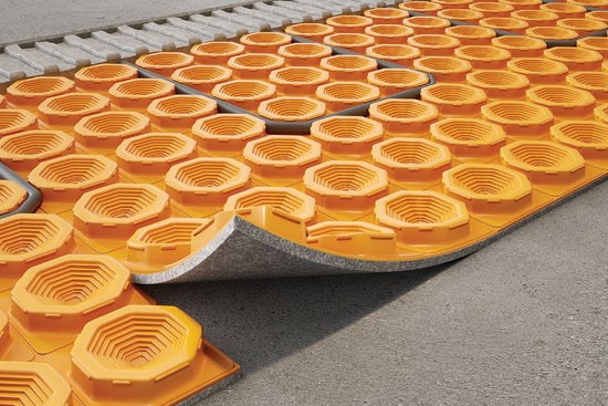 Schluter DITRA-HEAT-DUO-PS Membrane de désolidarisation autocollante en rouleau pour plancher chauffant 2' 7" x 33' - 8 mm (108 pi²)