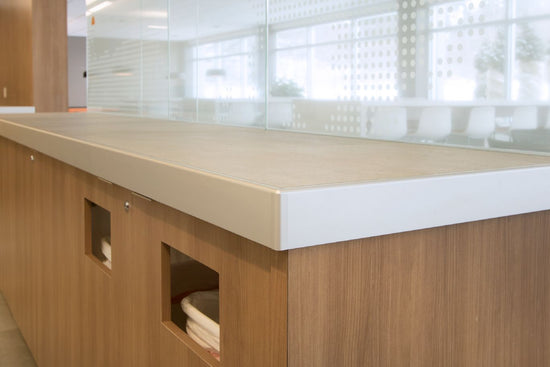 Schluter RONDEC-STEP Profilé de finition et protection des rebords avec ailette verticale de 2-1/4" - aluminium anodisé chrome brossé 5/16" (8 mm) x 8' 2-1/2"