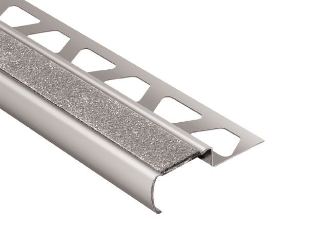 Schluter TREP-G-S Profilé pour nez de marche avec bande antidérapante transparente - acier inoxydable (V2) brossé 1-3/16" x 4' 11" x 33/64" (13 mm)